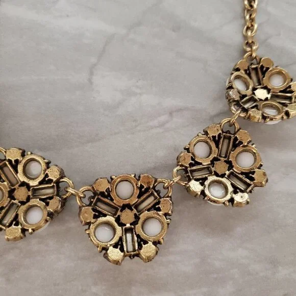 💖 J.Crew White Rhinestones Crystals Cluster Statement Necklace 💖 - Picture 13 of 16